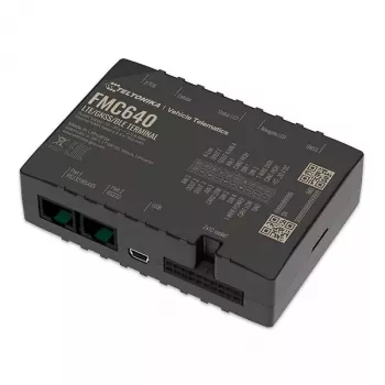 GPS-paikannin Teltonika FMC640 auto musta