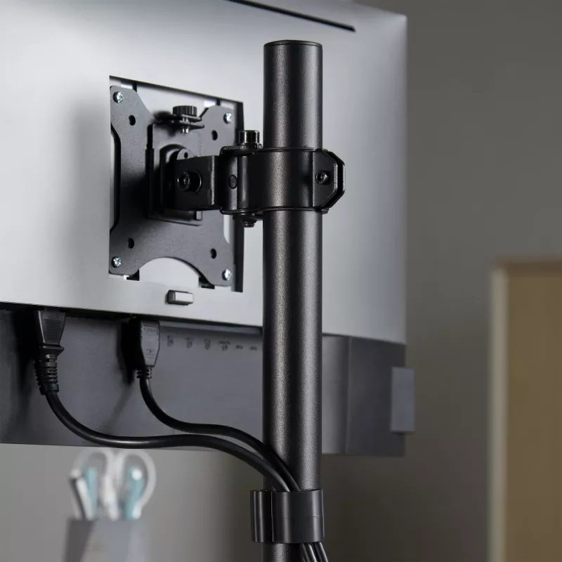 InLine pöytäteline TV / LED / TFT-näytölle enintään 81cm 32 tuumaa max. 9kg musta