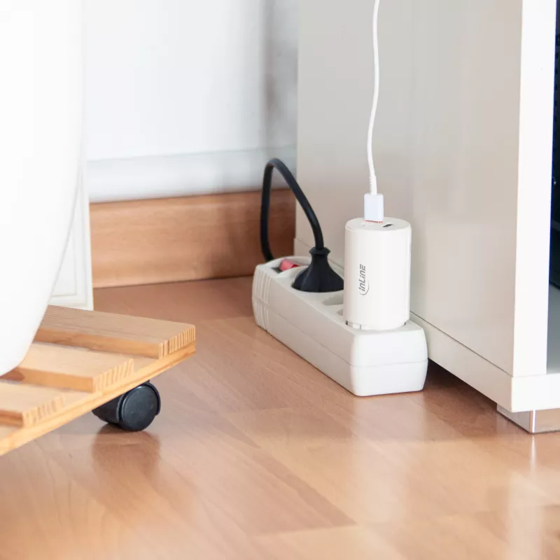 InLine USB PD virtalähde, GaN-laturi, 3-porttinen, Dual-USB-C + USB-A, 65W, valkoinen