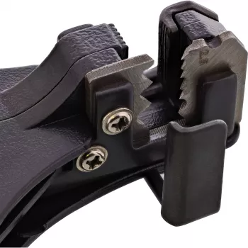 InLine aurinkokaapelin kuorintatyökalu 94101 — 2,5/4,0/6,0 mm², 75×180×35 mm, musta/punainen