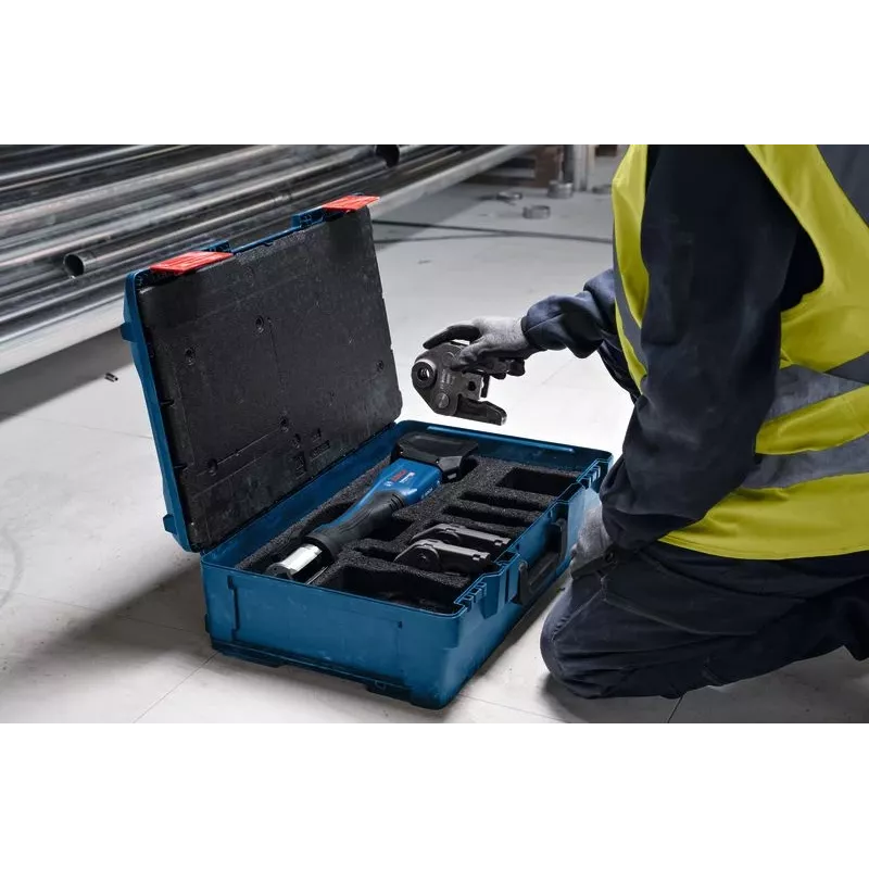 Bosch akkupuristustyökalu GPT 18V-32 putkiakkupuristin