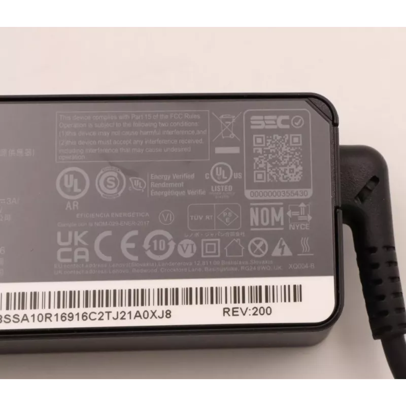 AC-sovitin Lenovo 45 W USB-C 5A10W86249 — 45-W-USB-C-virtalähde kannettaville ja laitteille