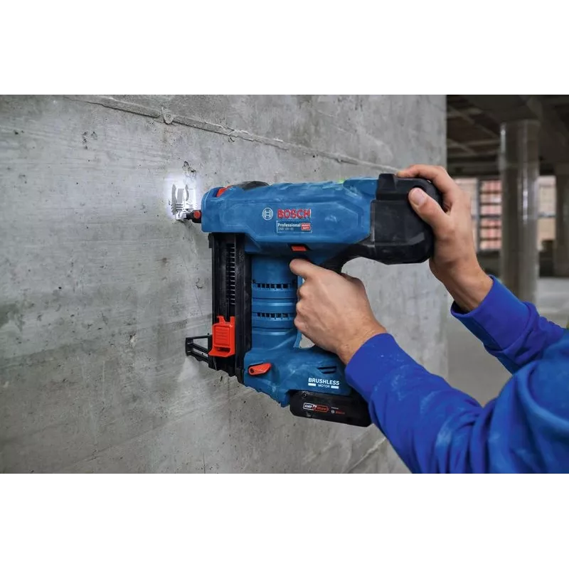 Naulain Bosch GNB 18V-40 paristokäyttöinen 18V kevyt