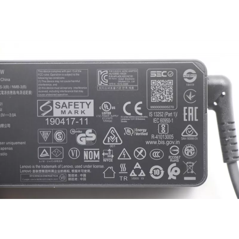 Lenovo 5A10W86261 virtalähde sisäkäyttöön 65 W musta