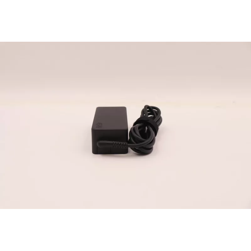 Lenovo 5A10W86299 virtalähde/muunnin sisäkäyttöön 45 W musta
