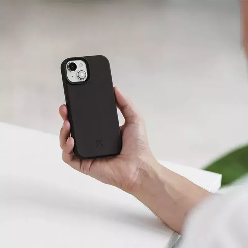 Woodcessories Bio Case puhelinkotelo suojakotelo musta iPhone 15 Plus -puhelimelle