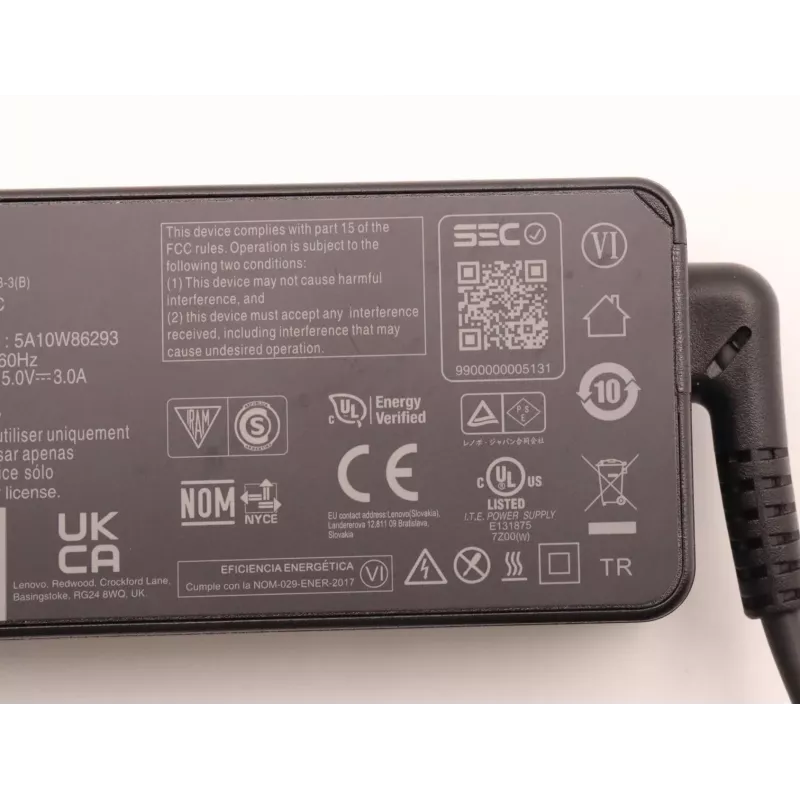 Lenovo 5A10W86293 verkkolaite/muunnin sisäkäyttöön 45 W musta