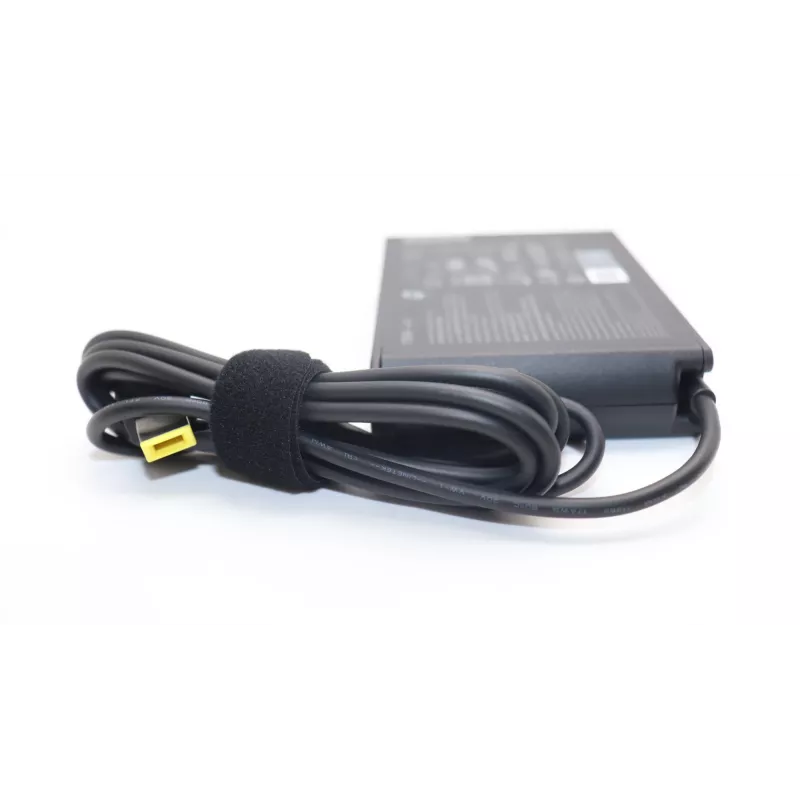 Lenovo 5A11K67847 virtalähde/invertteri sisäkäyttöön 135 W musta