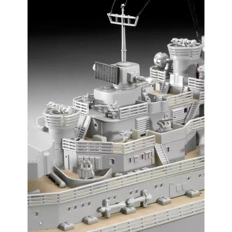 Sotalaivamalli Revell Bismarck rakennussarja 1:350