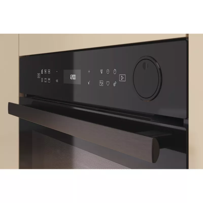 Whirlpool AKZ9S 8260 FB 73 L 3650 W musta