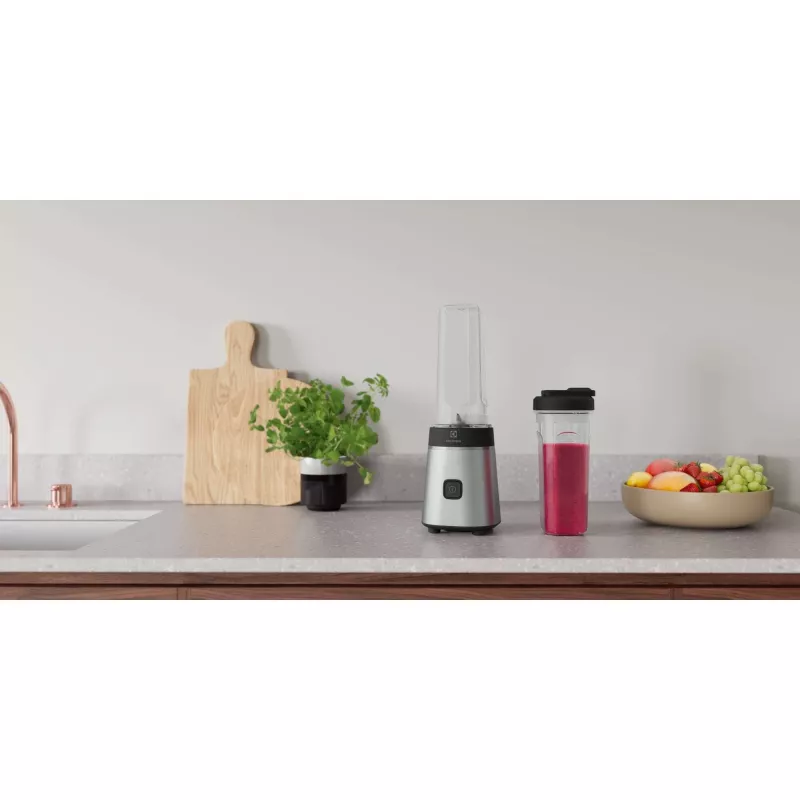 Electrolux Create 3 E3SB1-4ST urheilutehosekoitin, 300 W