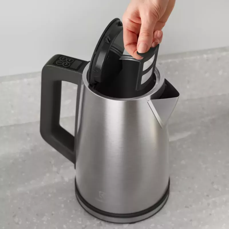 Electrolux E5K1-6ST sähköinen vedenkeitin 1,7 l 2400 W ruostumaton teräs