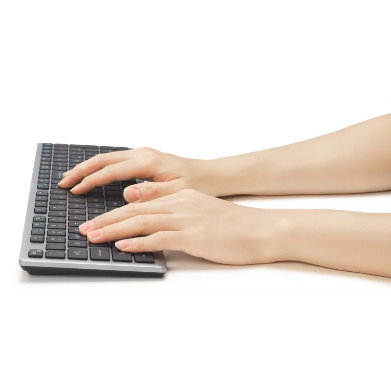 Kensington KB535 EQ ladattava monilaitenäppäimistö, Int ENG
