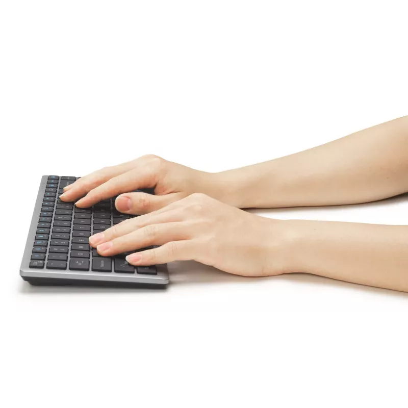 Kensington KB435 EQ ladattava kompakti monilaitenäppäimistö