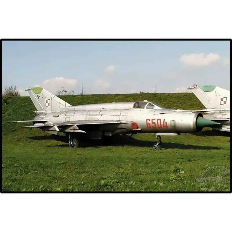 Rakennuspalikat Cobi MiG-21 MF 381 palikan sarja – rakennettava lelumalli