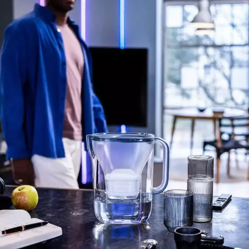 BRITA Style ESSENTIAL XL vesensuodatinkannu sininen MX Pro Pure Performance -suodattimella