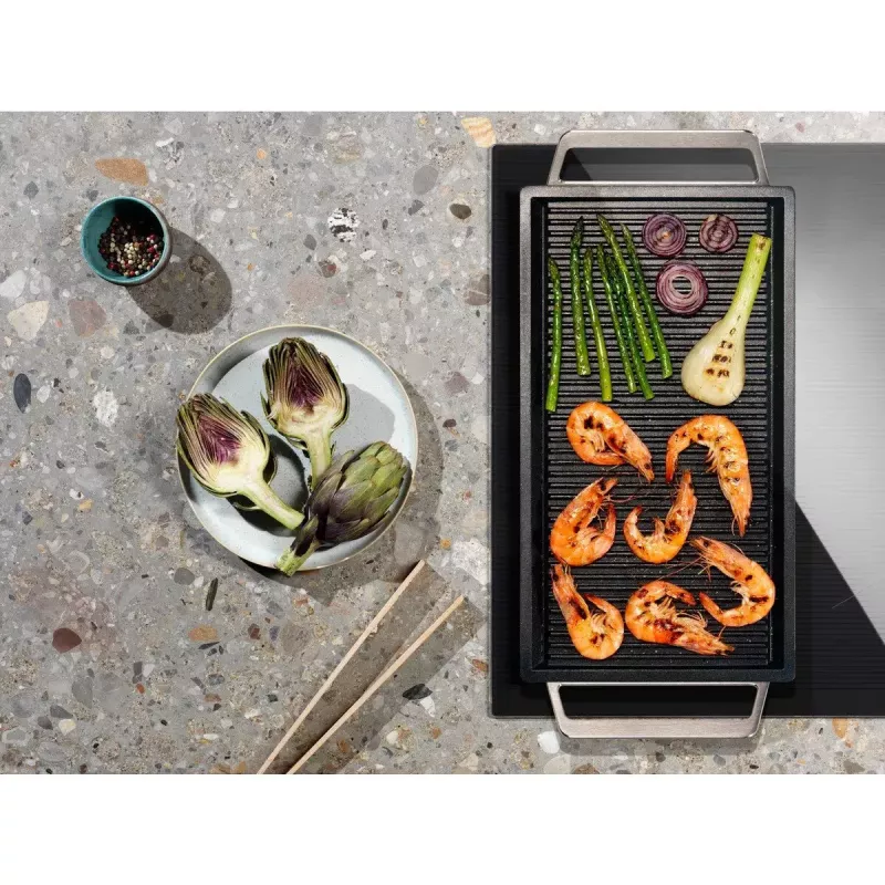 Electrolux EIV734 musta kalusteisiin asennettava induktioliesi 68 cm leveys 4 aluetta