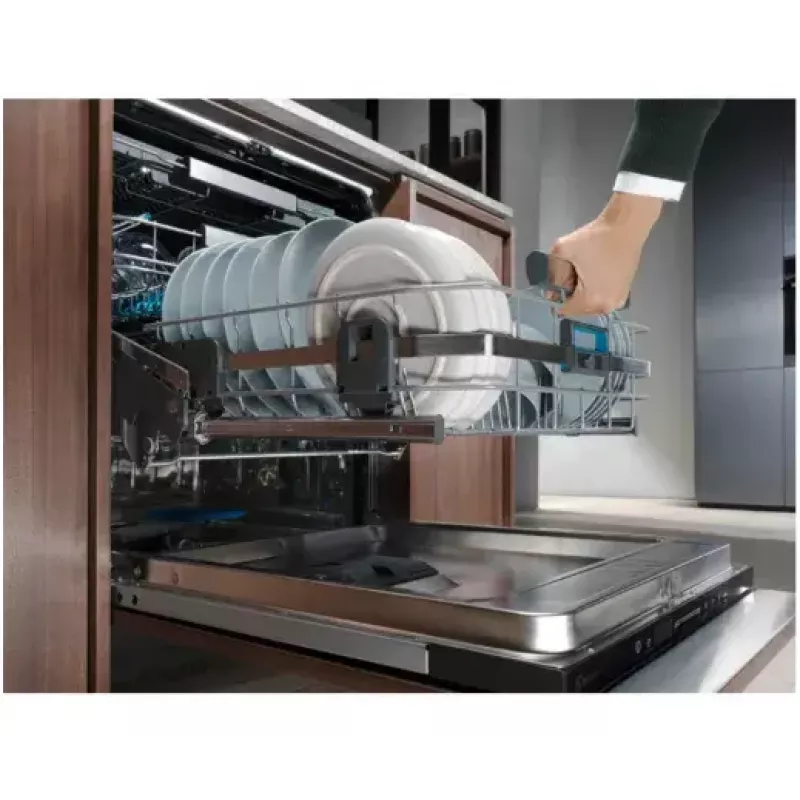 Kalusteisiin asennettava astianpesukone Electrolux EEC67310L, 14 astiastoa, 44 dB