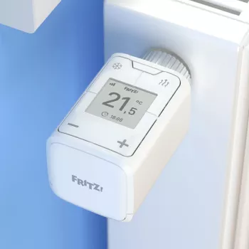 FRITZ Smart Thermo 302 termostaatti (sisä), valkoinen, painikeohjaus, AA-paristo, 51×51×90 mm