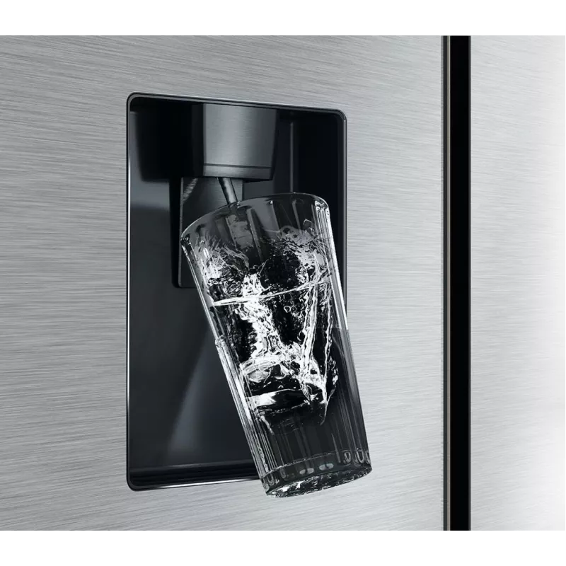 Hisense RF632N4WFE side-by-side-jääkaappi vapaasti seisova 485 L musta