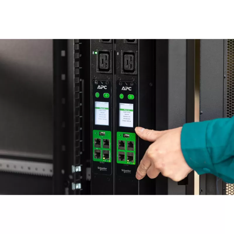 APC EasyPDU, Switched, Zero U, 22 kW, 230V, (30) C13 & (6) C19; IEC309