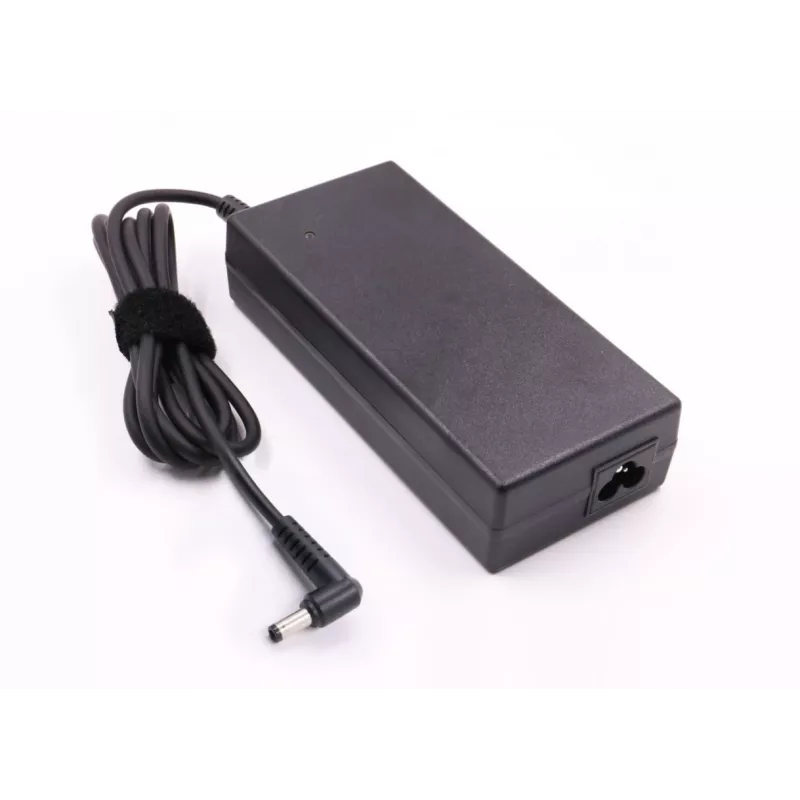 CoreParts MBA2149 virtalähde/invertteri sisäkäyttöön 120 W musta