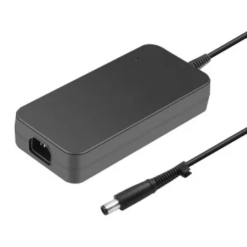 CoreParts MBXDE-GAM005 virtalähde/invertteri sisäkäyttöön 180 W musta