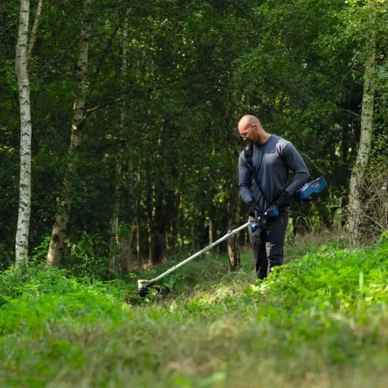 Bosch 0 600 8D0 200 raivausleikkuri/ruohotrimmeri 40 cm akku musta, sininen