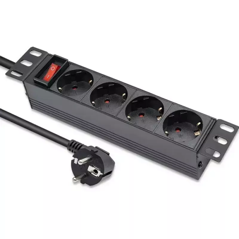 Pistorasia QOLTEC 54603 — 1U rack-asennettava, tulo 16A, 4× suojakosketinpistorasiaa