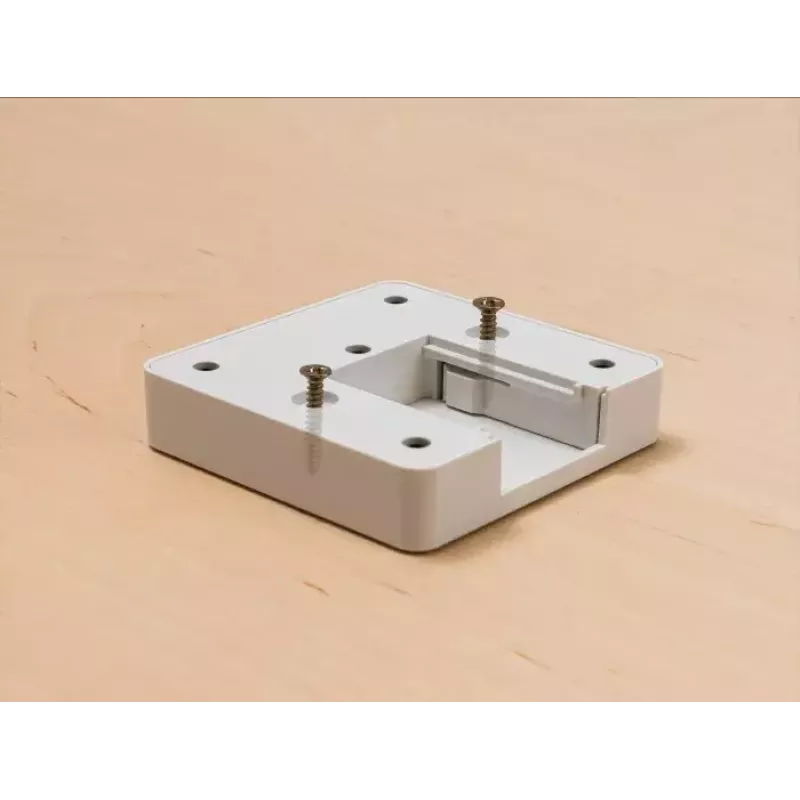 DeLOCK 11497 3-paikkainen pistorasiakuutio 1,5 m jatkojohdolla, USB-laturi, lapsilukko, valkoinen