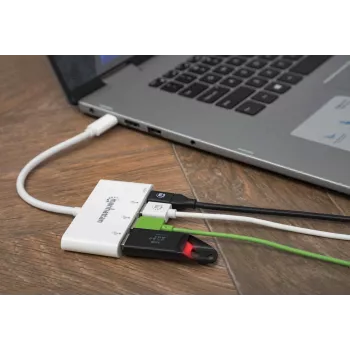 Manhattan USB-C-telakka/keskitin, liitännät (x4): USB-A (x3) ja USB-C, 5 Gbit/s (USB 3.2 Gen1 tunnetaan myös nimellä USB 3.0), Power Delivery (60W) USB-C-liitäntään (huom: erillinen USB-C-virtalähde ja USB-C-kaapeli tarvitaan), yleispätevä kaikille laitteille, SuperSpeed USB, 3 vuoden takuu