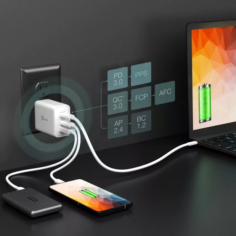 j5create JUP3365E-EN 65W GaN USB-C® 3-porttinen laturi, sisäkäyttöön, AC, valkoinen