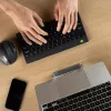 R-Go Tools ergonominen näppäimistö R-Go Compact Break, kompakti näppäimistö tauko-ohjelmistolla, AZERTY (BE), Bluetooth, musta