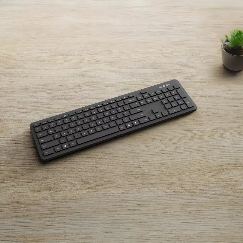 Incase Designed by Microsoft Bluetooth-näppäimistö yleismalli QWERTY saksa musta