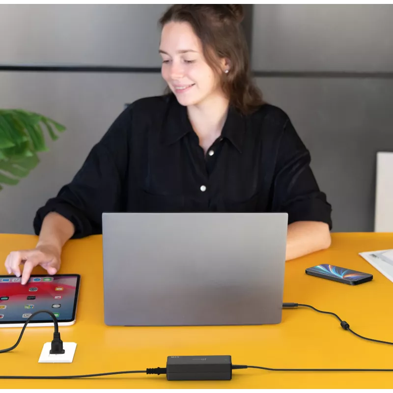 USB-C PD -virtasovitin j5create JUP1265 — 65W, sisäkäyttöön, musta, muovia, 118×32×50 mm (EU)