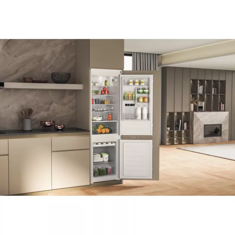 Whirlpool WHC18D031A1 kalusteisiin asennettava jääkaappi 268 L valkoinen