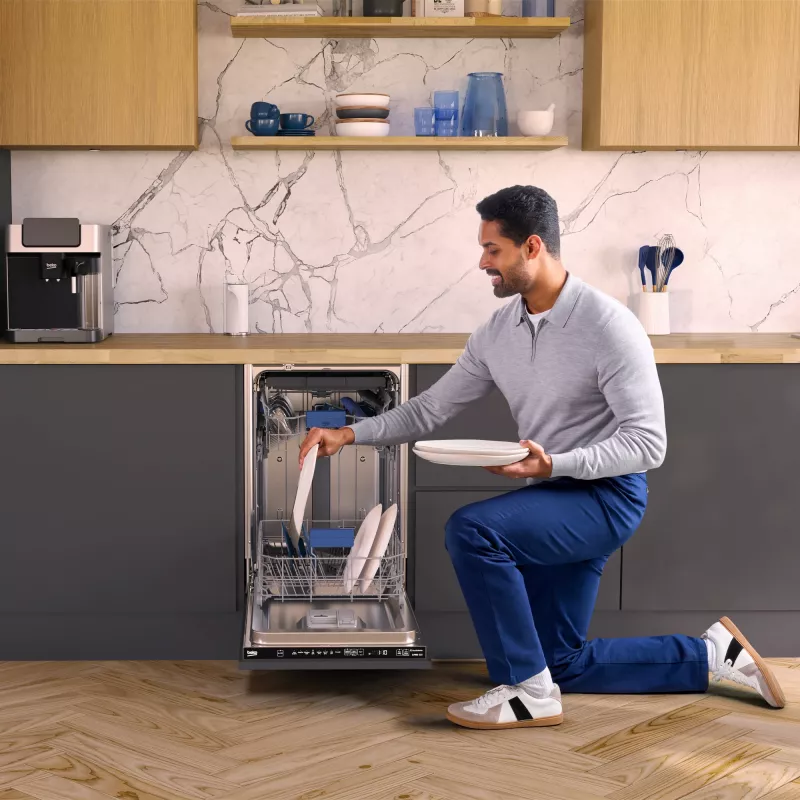 Beko BDIS38040Q integroitu Slimline-astianpesukone AquaIntense®-toiminnolla