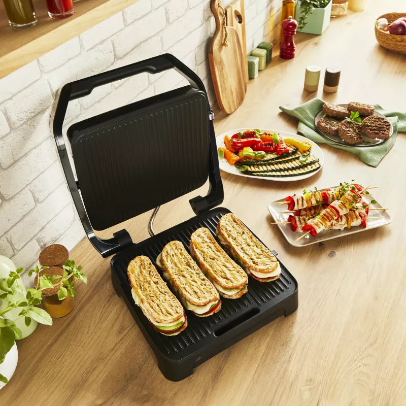 Kontaktigrilli Tefal Inicio Adjust GC272D10 tarttumattomilla levyillä ja säädettävällä lämpötilalla