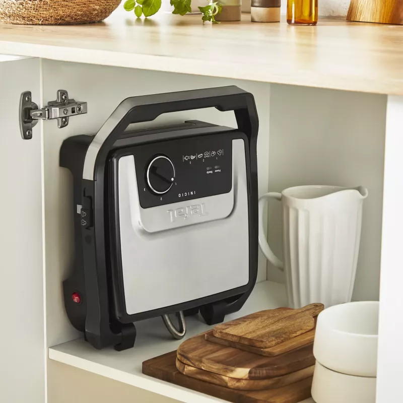 Kontaktigrilli Tefal Inicio Adjust GC272D10 tarttumattomilla levyillä ja säädettävällä lämpötilalla