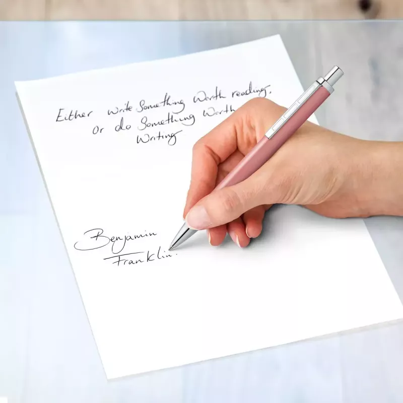 Klipsikiinnitteinen kuulakärkikynä painonapilla Staedtler 444 sininen