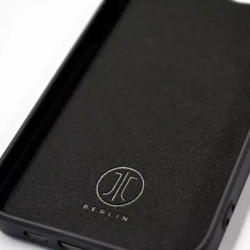 Kotelo JT BERLIN Pankow Soft iPhone 16E musta 15,4 cm