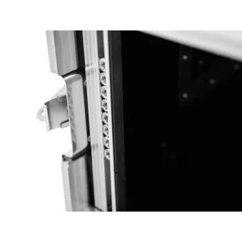 Flightcase Roadinger 30109112 koivu musta hopea 22 kg
