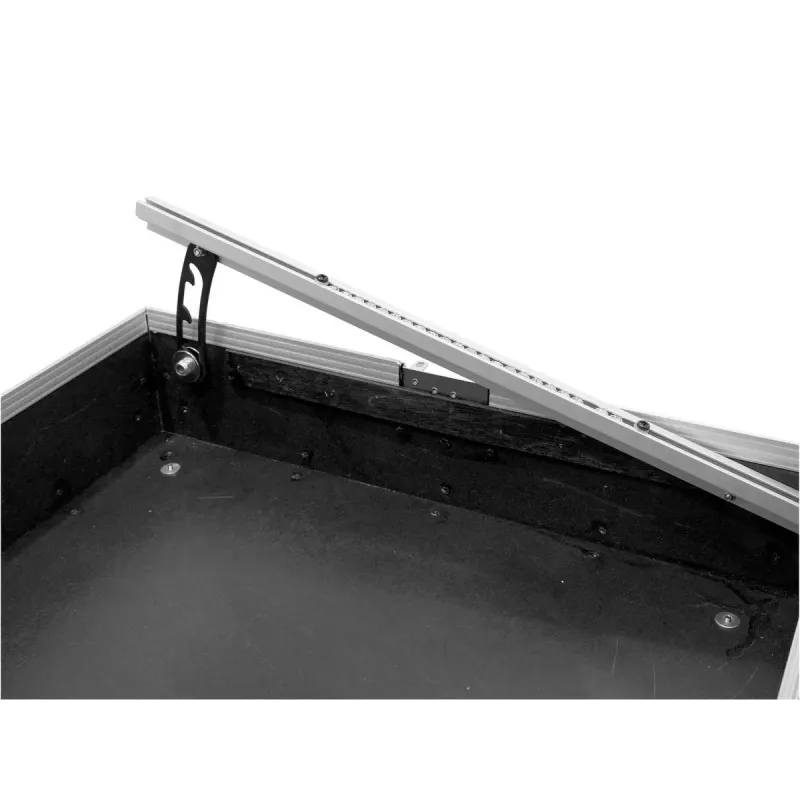 Flightcase Roadinger 3011157D musta hopea