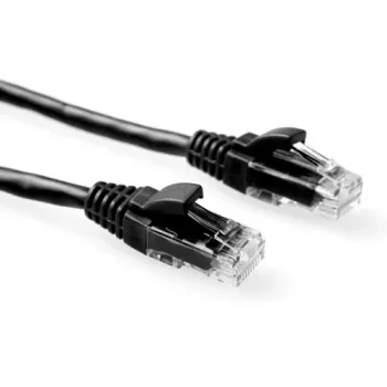 ACT musta 1,5 metrin U/UTP CAT6 -verkkokaapeli lukitussalvalla ja RJ45-liittimillä