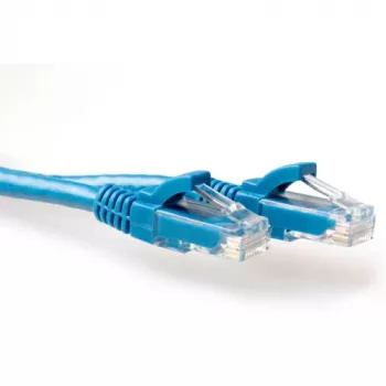 ACT sininen 1 metrin U/UTP CAT6A -verkkokaapeli lukituskielekkeen suojalla RJ45-liittimillä