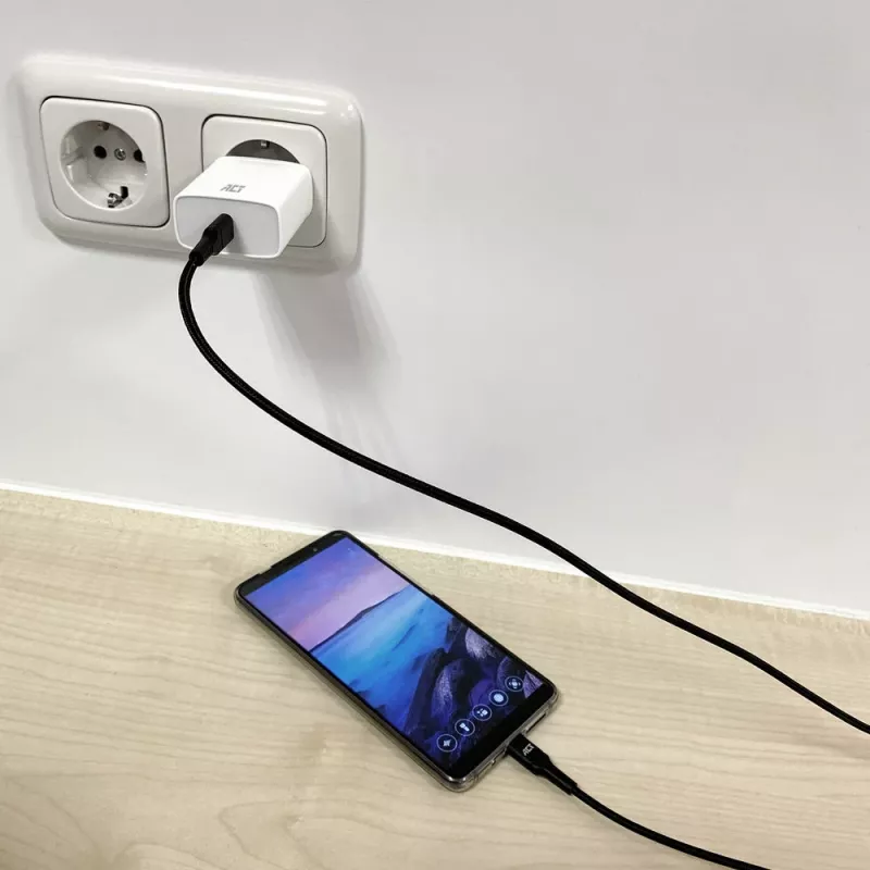 ACT USB 2.0 lataus-/datakaapeli C-pistoke – C-pistoke 1 metri, nylon