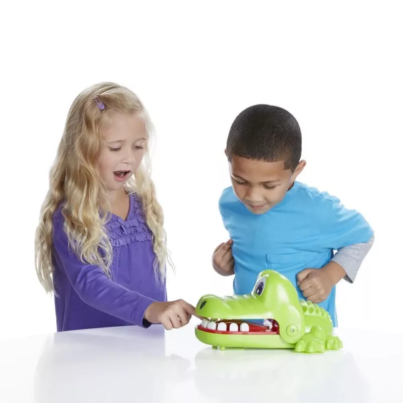 Hasbro KROKODIL ZAHNARZT seurapele perhe