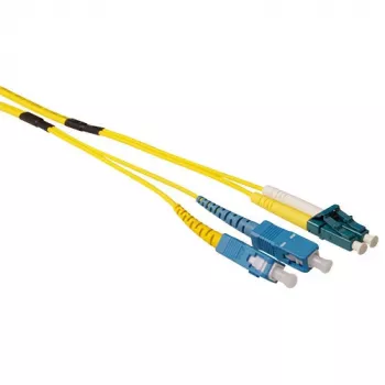 ACT 40 metrin Singlemode 9/125 OS2 Duplex -kuituverkkokaapeli LC- ja SC-liittimillä