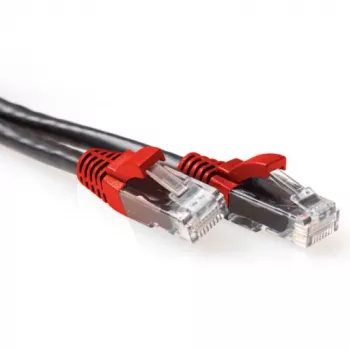 ACT musta 5 metrin U/UTP CAT6A -verkkokaapeli, kytketty, RJ45-liittimillä