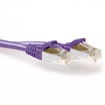 ACT violetti 1,50 m SFTP CAT6A -verkkokaapeli rastnasenschutz RJ45-liittimillä